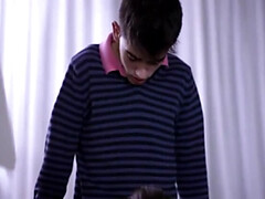 Gros cul, Gros seins, Brunette brune, Queue, Énorme, Seins naturels, Professeur, Plan cul à trois