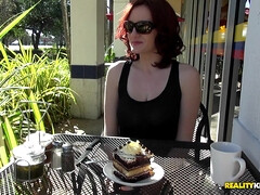 巨乳な, ドレス, 露出狂, 食べ物, アウトドア, 公共, ソフトコア, 一人