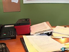 Gros seins, Sucer une bite, Tir de sperme, Branlette thaïlandaise, Talons, Bureau, Pov, Rousse roux