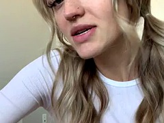 Tetas grandes, Rubia, Pies, Penetracion con puños, Fetiche de pies, Madres para coger, Pezones, Tetas