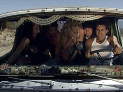 Sucer une bite, Groupe, Branlette thaïlandaise, Hard, Orgie, De plein air, Nénés, Rétro ancien