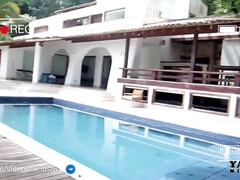 Culo grande, Rubia, Interracial, Tetas naturales, Al aire libre, Piscina, Pov, Tetas