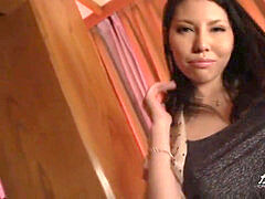 Азиатки, Мастурбация, Милф, Игрушки