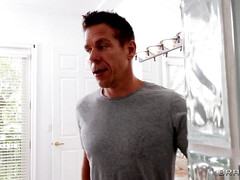 Chloe Amour amazing sex story