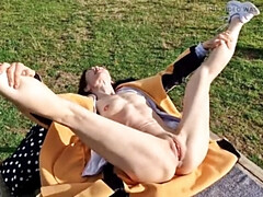 Amateur, Hd, Mère que j'aimerais baiser, Nue, De plein air, Pisser, Public, Solo