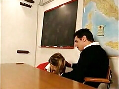 Blonde, Sucer une bite, Brunette brune, Italienne, Orgie, Jarretelles, Nénés, Rétro ancien