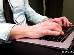 Анальный секс, Минет, Геи, Ласковые ручки, Дрочит, Мускулы, В офисе, Сосущие