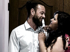 Grosse bite, Brunette brune, En levrette, Poilue, Seins naturels, Maigrichonne, Adolescente, Nénés