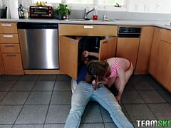 Brunette brune, Tir de sperme, Faciale, Hd, Adolescente