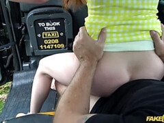 Leie, Auto, Hundestellung, Fingern, Handjob, Im freien, Muschi, Titten