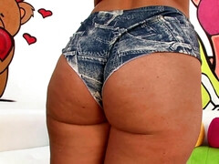 Grote kont, Grote lul, Grote mammen, Bruinharig, Sperma shot, Diep in de keel, Kokhalzen, Gezichtspunt