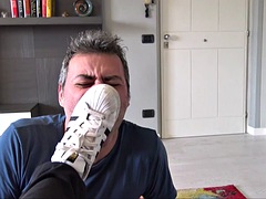 Morena, Pies, Fetiche, Lamidas, Clasico