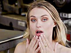 Com - Sexy Chick Kristine Gets Her Asshole Pounded!