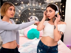 69 negenenzestig, Kont, Likken, Masturbatie, Mager, Softcore pornografie, Strippen, Tiener