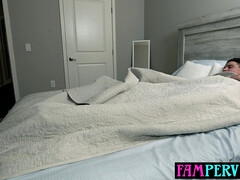 18 ans, Sucer une bite, Brunette brune, Gorge profonde, Queue, En levrette, Pov, Adolescente