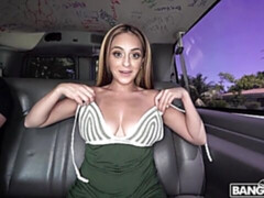 Blond, Pijpbeurt, Auto, Vingeren, Handbeurt, Hardcore, Natuurlijke tieten, Geschoren