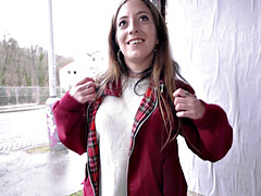 Leie, Lecken, Im freien, Strumpfhose, Piercing, Pov, Muschi, Tätowierung