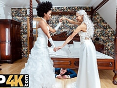 Bisexuelle, Sucer une bite, Mariée, Tromperie, Hard, Hd, Fille latino, Plan cul à trois