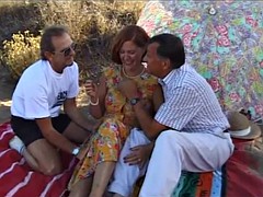 Tetas grandes, Grupo, Madres para coger, Trio