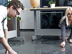 Culo grande, Verga grande, Rubia, Mamada, Estilo perrito, Tetas naturales, Adolescente, Tetas