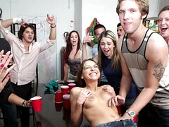 18 летние, Любители, Блондинки, Минет, Ласковые ручки, Секс без цензуры, Вечеринка, Молоденькие