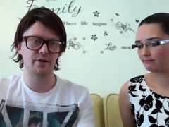 Минет, Брюнетки, Семяизвержение, Сперма на лице, Очки, Пирсинг, Реалити, Тату