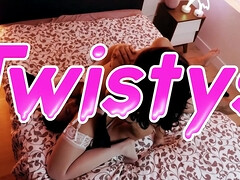 Culo grande, Rubia, Ébano, Penetracion con dedos, Desnudo, Orgasmo, Estudiante, Juguetes