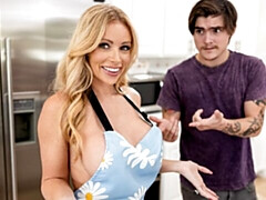 Culo grande, Verga grande, Tetas grandes, Rubia, Mamada, Estilo perrito, Madres para coger, Afeitado