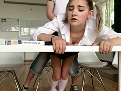 18 ans, Collège université, Européenne, Hard, Pov, Russe, Élève, Uniforme