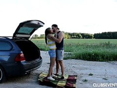 Блондинки, Минет, В клубе, Европейки, Секс без цензуры, На природе, На публике, Молоденькие