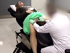 18 ans, Amateur, Gros seins, Blonde, Médecin, En levrette, Espagnole, Adolescente