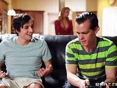 Grosse titten, Blondine, Absätze, Milf, Mutti, Muschi, Spanisch, Tätowierung