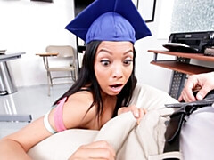 Grosser arsch, Grosse titten, Blasen, Braunhaarige, Hundestellung, Latina, Dürr, Jungendliche (18+)