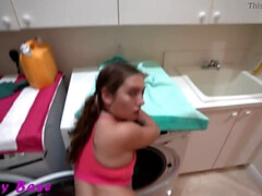 Grosser arsch, Bruder, Kehlenfick, Schwanz, Aufs gesicht abspritzen, Zierlich, Schwestern, Jungendliche (18+)