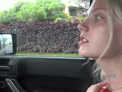 Plage, Sucer une bite, Éjaculer dans la bouche, Exhib, Petite amie, Branlette thaïlandaise, De plein air, Public