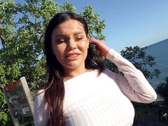 Nana, Brunette brune, Tir de sperme, Piercing, Public, Russe, Maigrichonne, Fessée