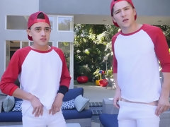 Dormitorio, Bikini, Rubia, Sexo duro, Hd, Madres para coger, Cabello corto, Trio