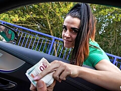 Culo grande, Verga grande, Tetas grandes, Mamada, Estilo perrito, Madres para coger, Dinero, Al aire libre