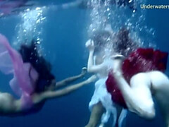 18 летние, Блондинки, Фетиш, Лесбиянка, На публике, Душ, Сиськи, Под водой