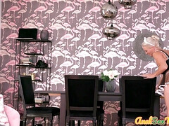 In den arsch, Aus dem arsch in den mund, Blasen, Kehlenfick, Würgen, Hausmädchen, Reif, Uniform