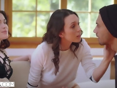 フェラチオ, 顔射, 毛深い, 小柄, オマンコ, 馬乗り, 三人, オッパイの