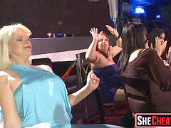 18, 素人, クラブ, エロ熟女, イく瞬間, 淫乱熟女, オージー, パーティ