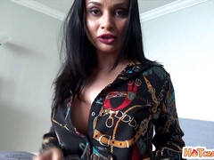 Grote kont, Grote mammen, Hd, Ondergoed, Masturbatie, Moeder, Openbaar, Russisch