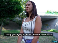 Leie, Braunhaarige, Kehlenfick, Geld, Natürlichen titten, Pov, Öffentlich, Tätowierung