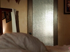 舐める尻, ベッドルーム, ヨーロピアン, 顔面騎乗, レズビアン, 自然山雀, 小柄, ティーン