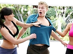 デカ尻, デカチン, デカパイ, フェラチオ, 茶髪の, 女 人男 人, 淫乱熟女, アウトドア