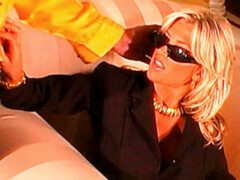 Sucer une bite, Robe, Branlette thaïlandaise, Léchez, Lingerie, Mère que j'aimerais baiser, Chatte, Nénés