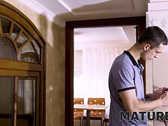 Braunhaarige, Hd, Reif, Muschi, Russisch, Schlaffe titten, Stiefmutter, Spielzeuge