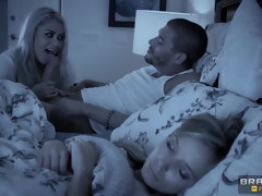 Pijpbeurt, Sperma shot, Hondjeshouding, Masturbatie, Kut duiken, Billekoek, Uniformpje, Bekijker