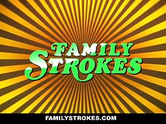 18 años, Morena, Corridas, Hija, Latina, Tetas naturales, Afeitado, Adolescente